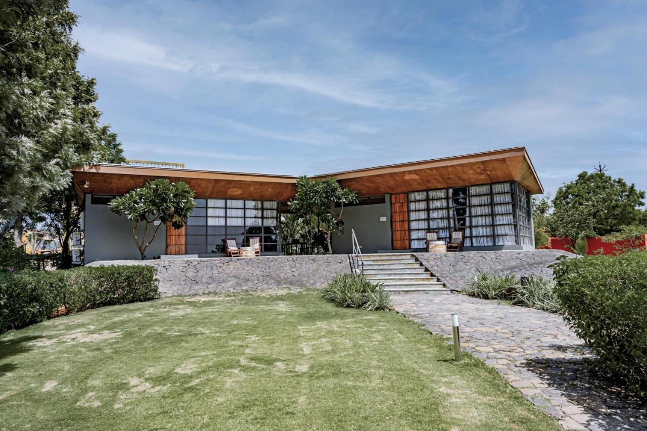 Beyond By Sula Hotel Nashik Exterior photo