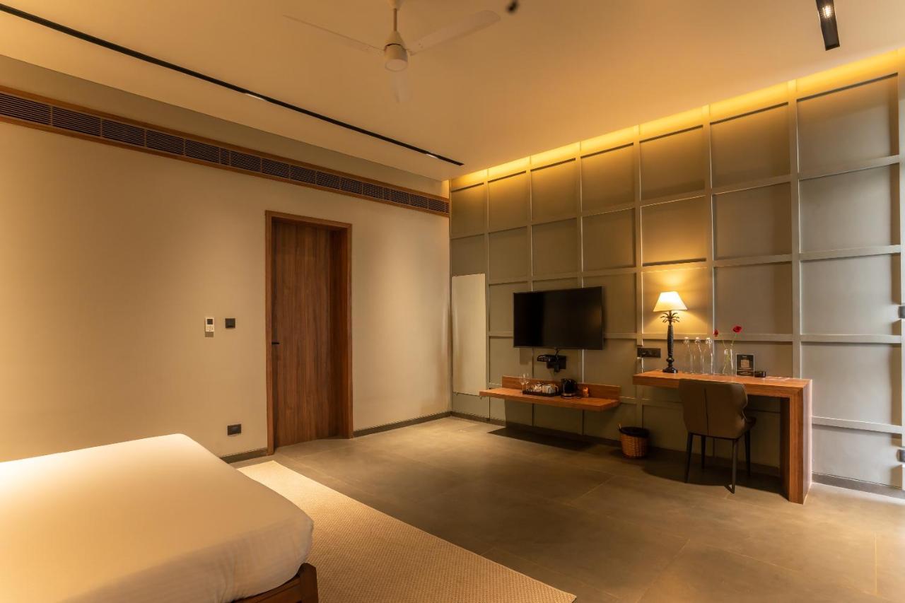 Beyond By Sula Hotel Nashik Exterior photo