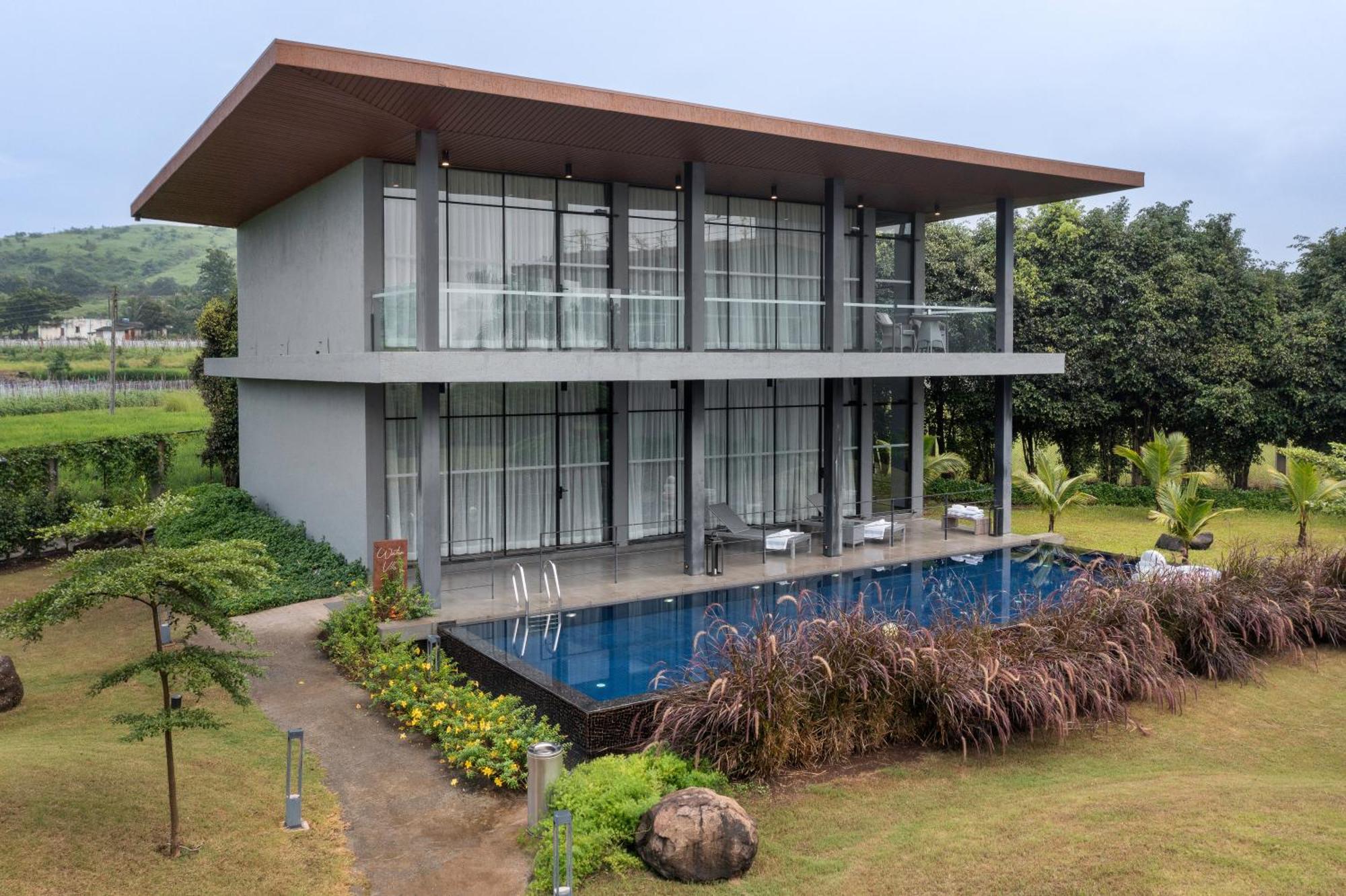 Beyond By Sula Hotel Nashik Exterior photo