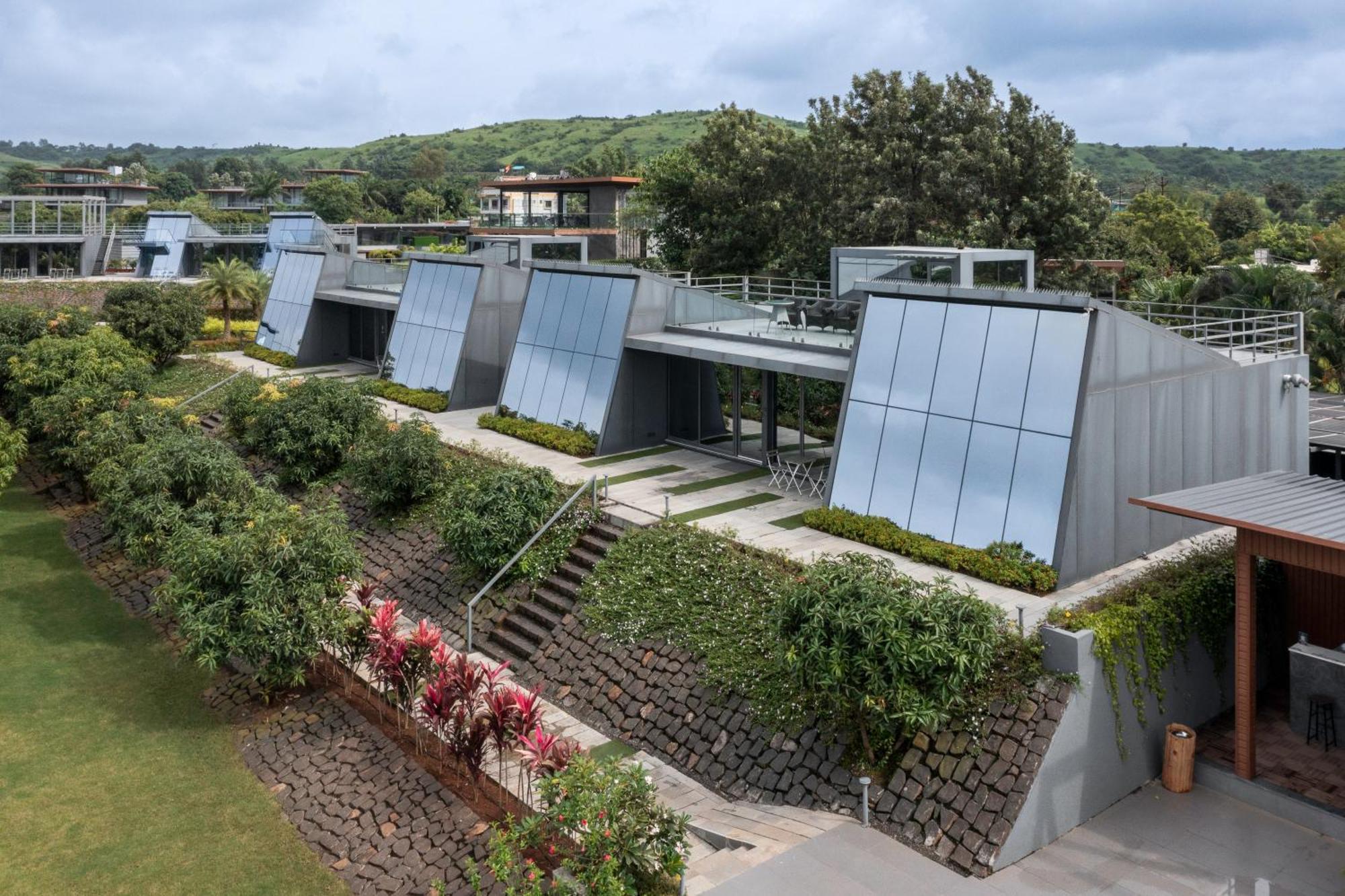 Beyond By Sula Hotel Nashik Exterior photo