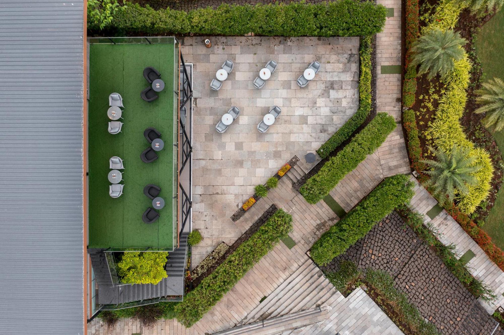 Beyond By Sula Hotel Nashik Exterior photo