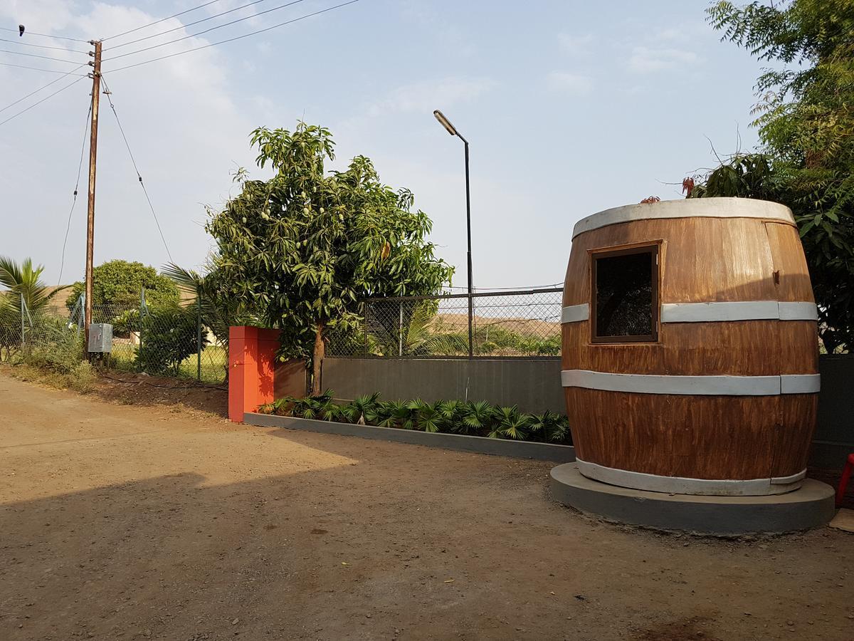 Beyond By Sula Hotel Nashik Exterior photo